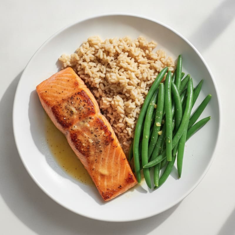 Seared Salmon Fillet with Steamed Green Beans and Brown Rice