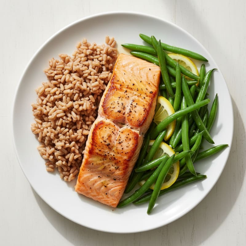 Seared Salmon with Steamed Green Beans and Brown Rice