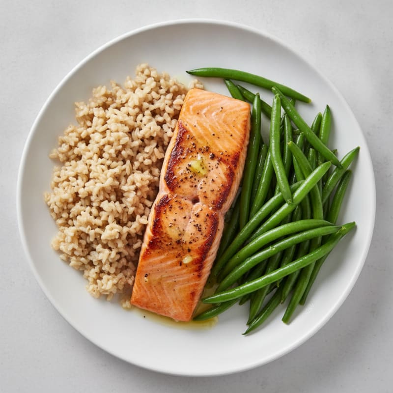 Seared Salmon Fillet with Steamed Green Beans and Brown Rice