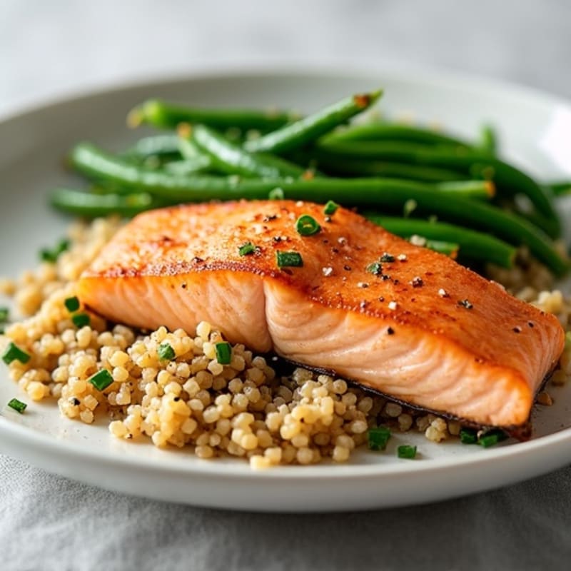 Seared Salmon Fillet with Steamed Green Beans and Quinoa