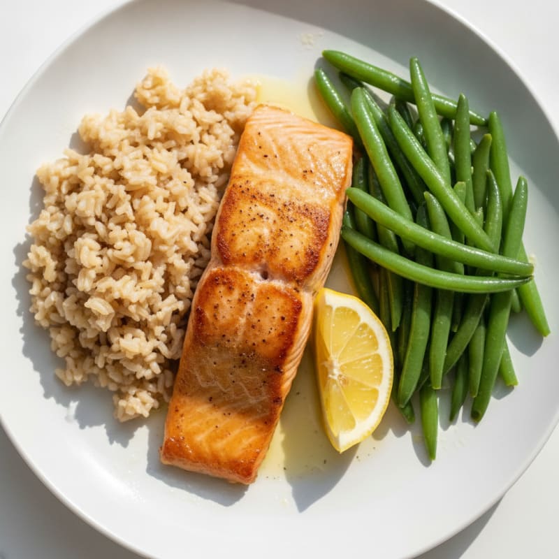 Seared Salmon with Steamed Green Beans and Brown Rice