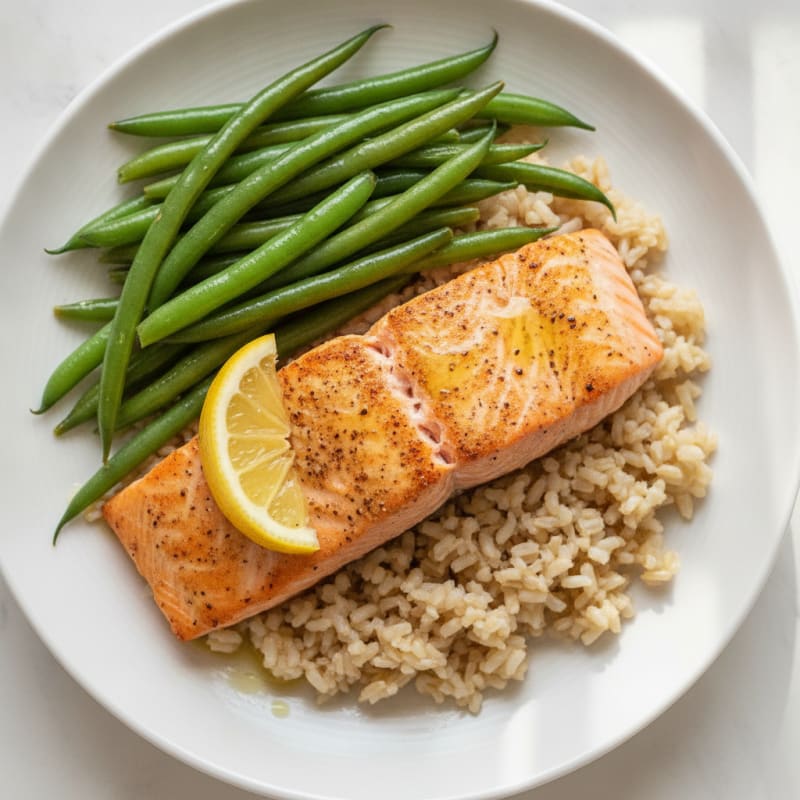 Seared Salmon with Steamed Green Beans and Brown Rice