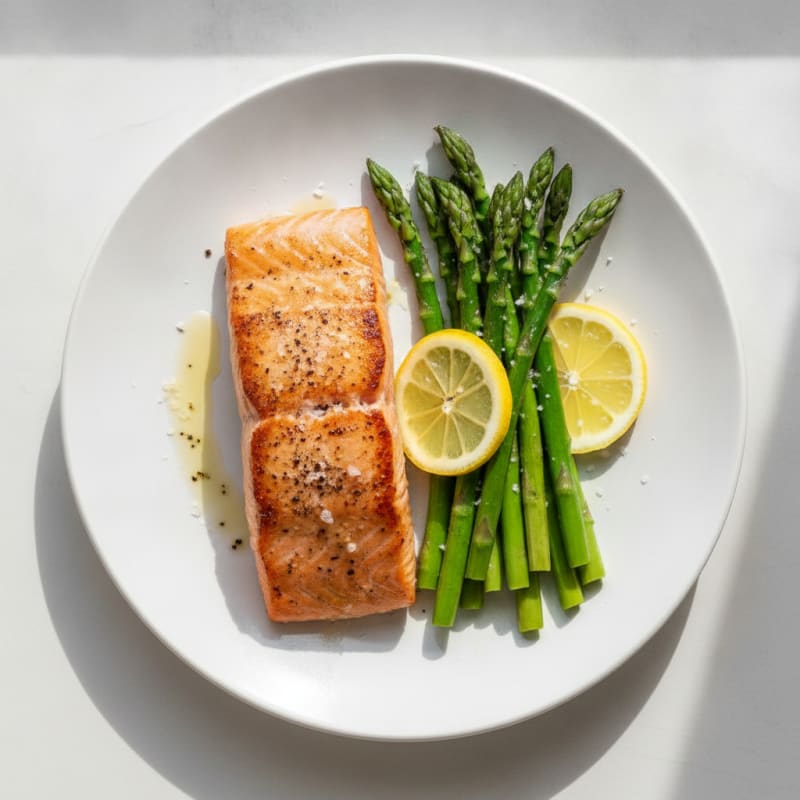Seared Salmon with Steamed Asparagus and Lemon