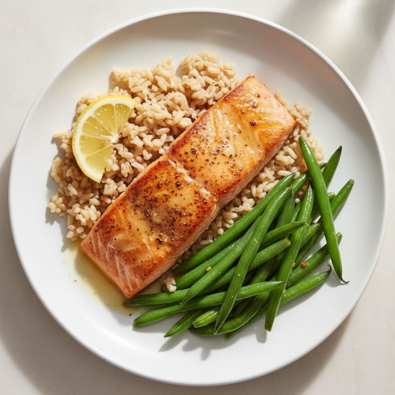 Seared Salmon with Steamed Green Beans and Brown Rice