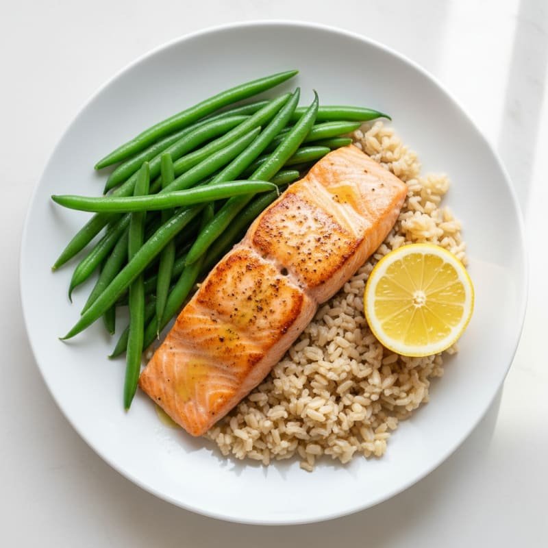 Seared Salmon Fillet with Steamed Green Beans and Brown Rice