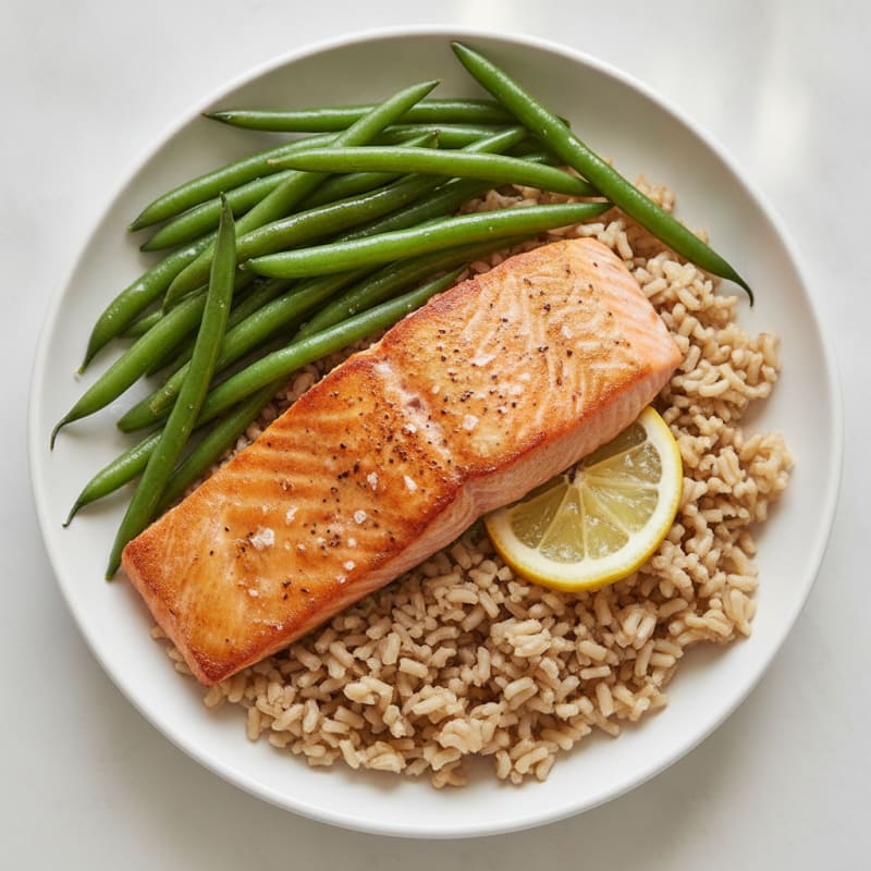 Seared Salmon Fillet with Steamed Green Beans and Brown Rice