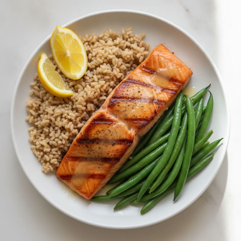 Seared Salmon Fillet with Steamed Green Beans and Brown Rice