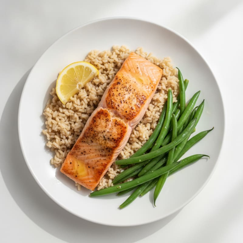 Seared Salmon with Steamed Green Beans and Brown Rice