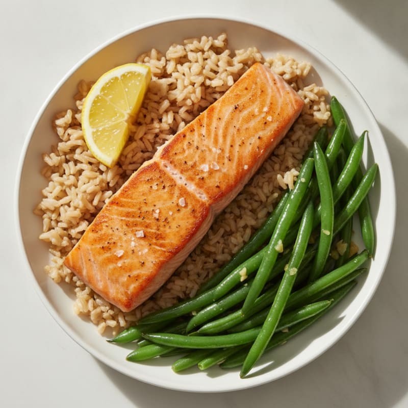 Seared Salmon with Steamed Green Beans and Brown Rice