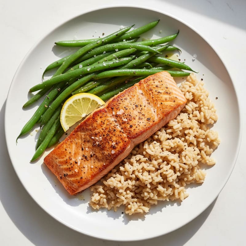 Seared Salmon with Steamed Green Beans and Brown Rice