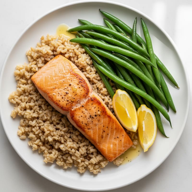 Seared Salmon Fillet with Steamed Green Beans and Brown Rice