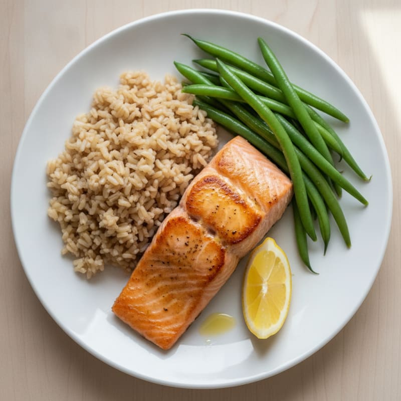 Seared Salmon Fillet with Steamed Green Beans and Brown Rice