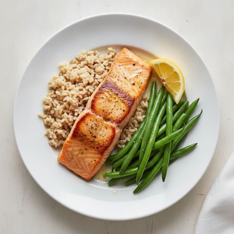 Seared Salmon Fillet with Steamed Green Beans and Brown Rice