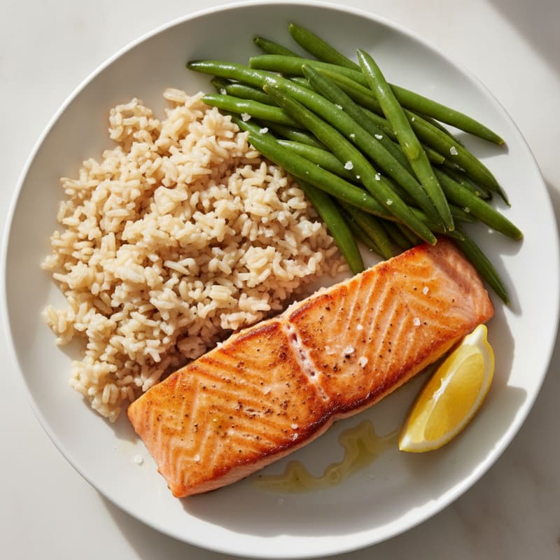 Seared Salmon with Steamed Green Beans and Brown Rice
