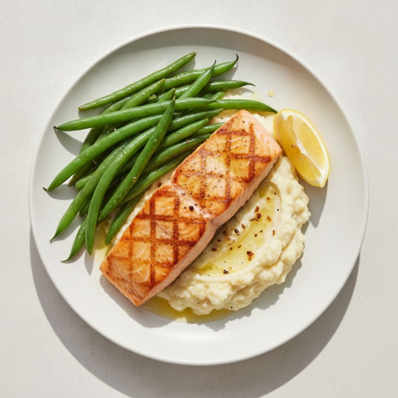Seared Salmon with Steamed Green Beans and Garlic Cauliflower Mash