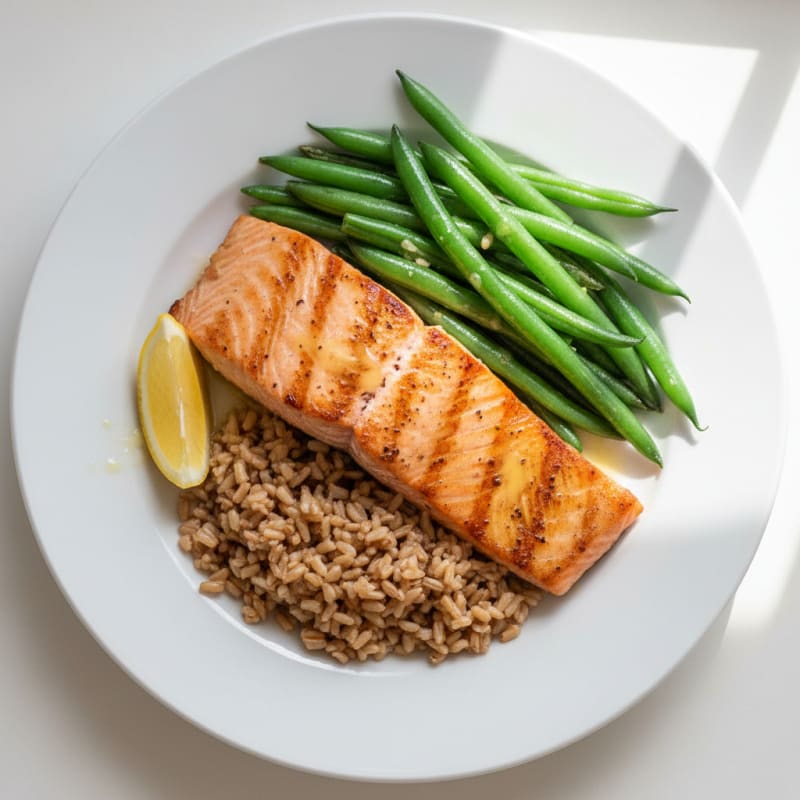 Seared Salmon Fillet with Steamed Green Beans and Brown Rice