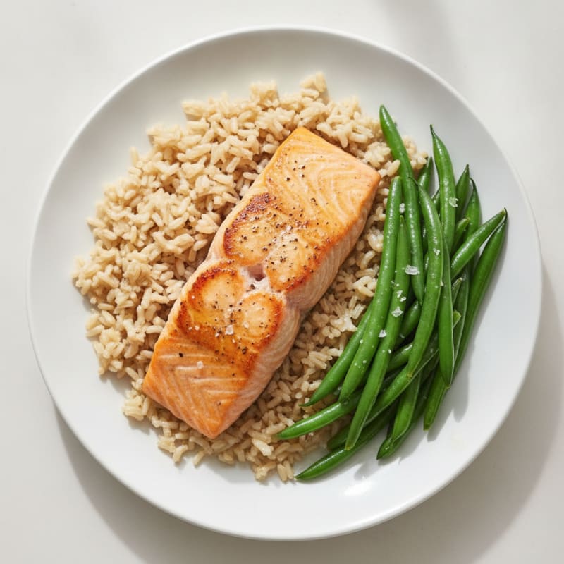 Seared Salmon Fillet with Steamed Green Beans and Brown Rice