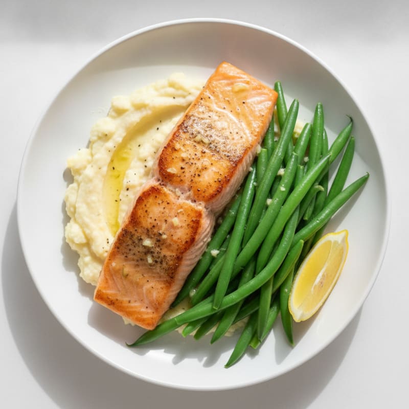 Seared Salmon with Steamed Green Beans and Garlic Mashed Cauliflower