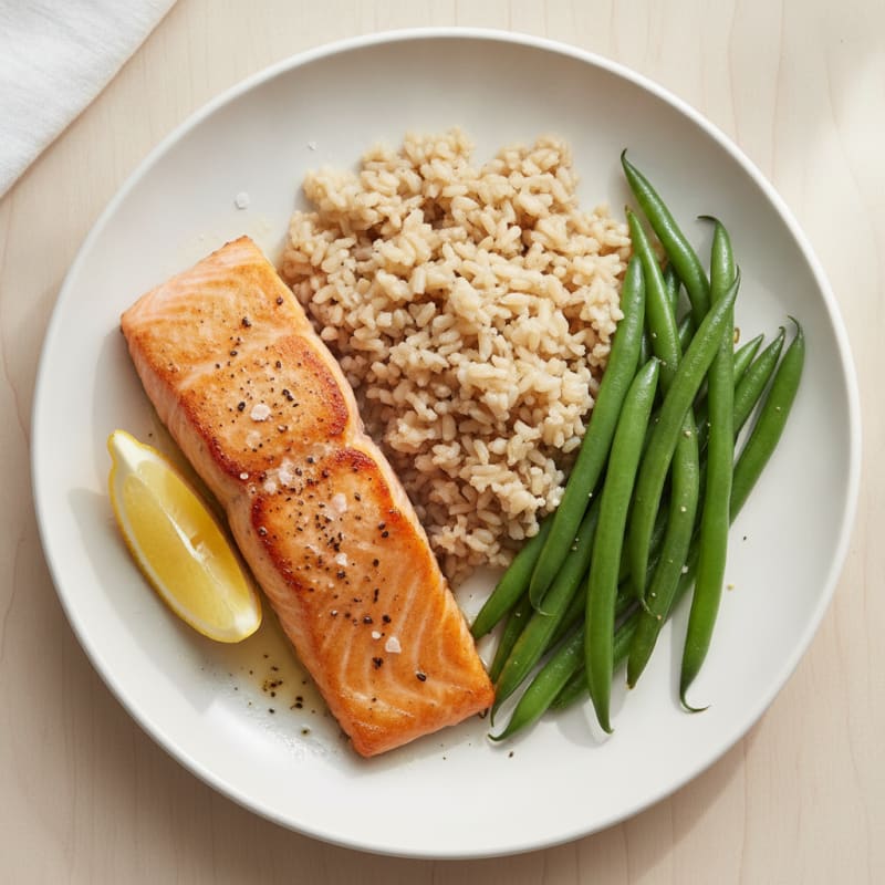 Seared Salmon with Steamed Green Beans and Brown Rice