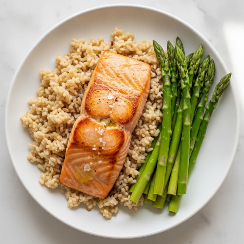 Seared Salmon Fillet with Steamed Asparagus and Brown Rice