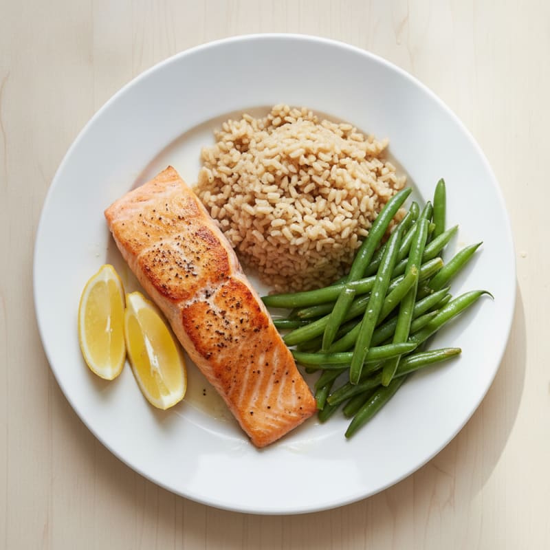 Seared Salmon with Steamed Green Beans and Brown Rice
