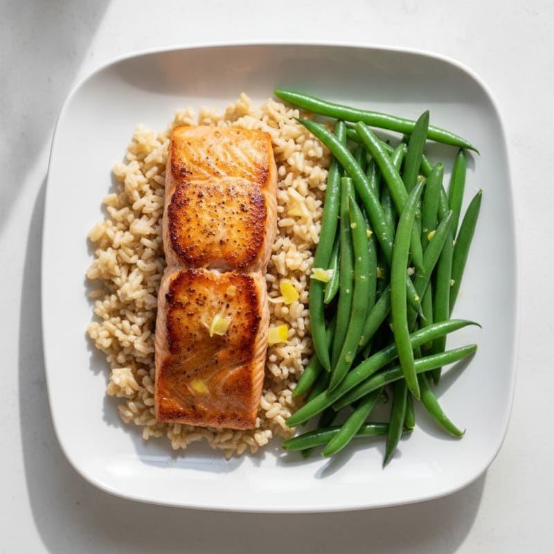 Seared Salmon with Steamed Green Beans and Brown Rice