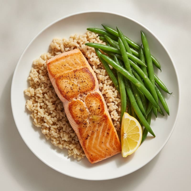 Seared Salmon with Steamed Green Beans and Brown Rice