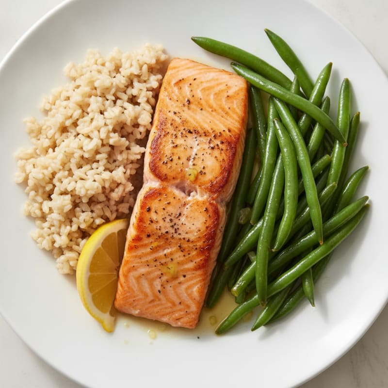Seared Salmon Fillet with Steamed Green Beans and Brown Rice