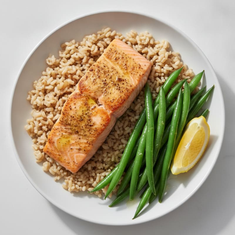 Seared Salmon with Steamed Green Beans and Brown Rice