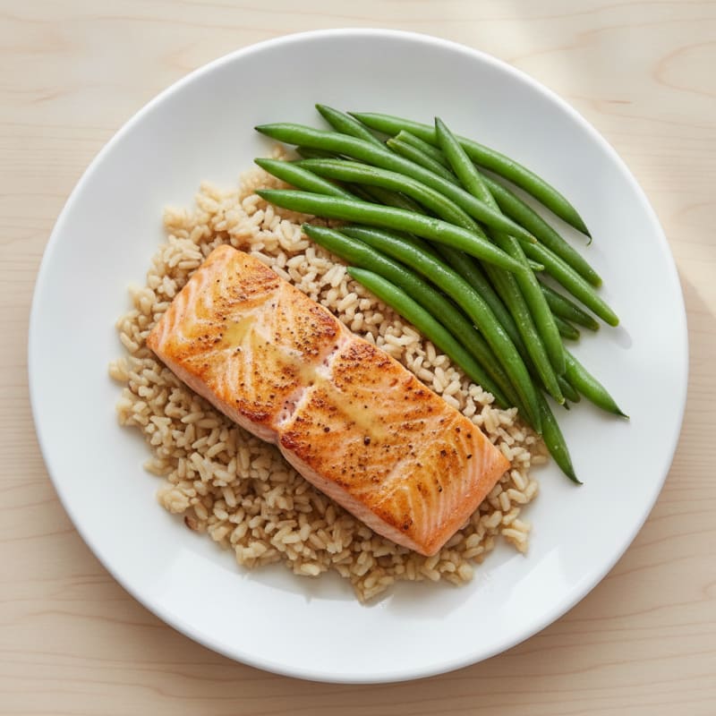 Seared Salmon Fillet with Steamed Green Beans and Brown Rice