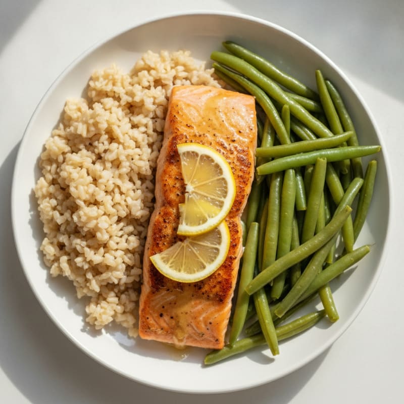 Seared Salmon with Steamed Green Beans and Brown Rice