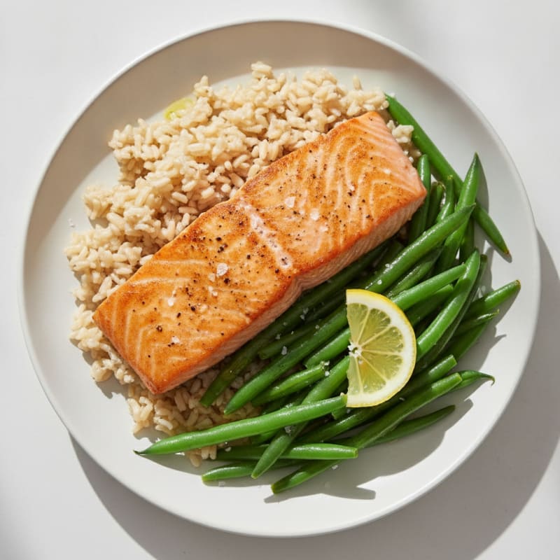 Seared Salmon Fillet with Steamed Green Beans and Brown Rice