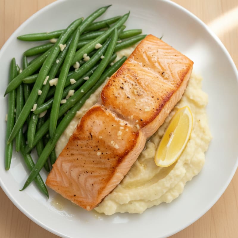 Seared Salmon Fillet with Garlic Green Beans and Cauliflower Mash