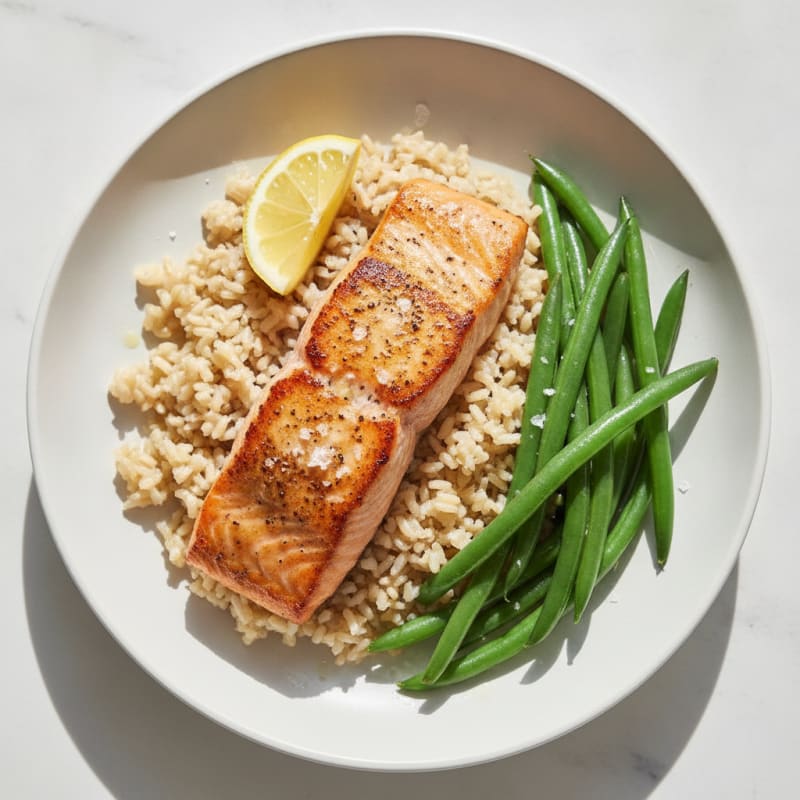 Seared Salmon with Steamed Green Beans and Brown Rice