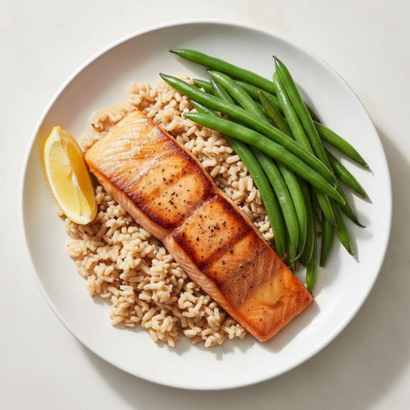 Seared Salmon Fillet with Steamed Green Beans and Brown Rice