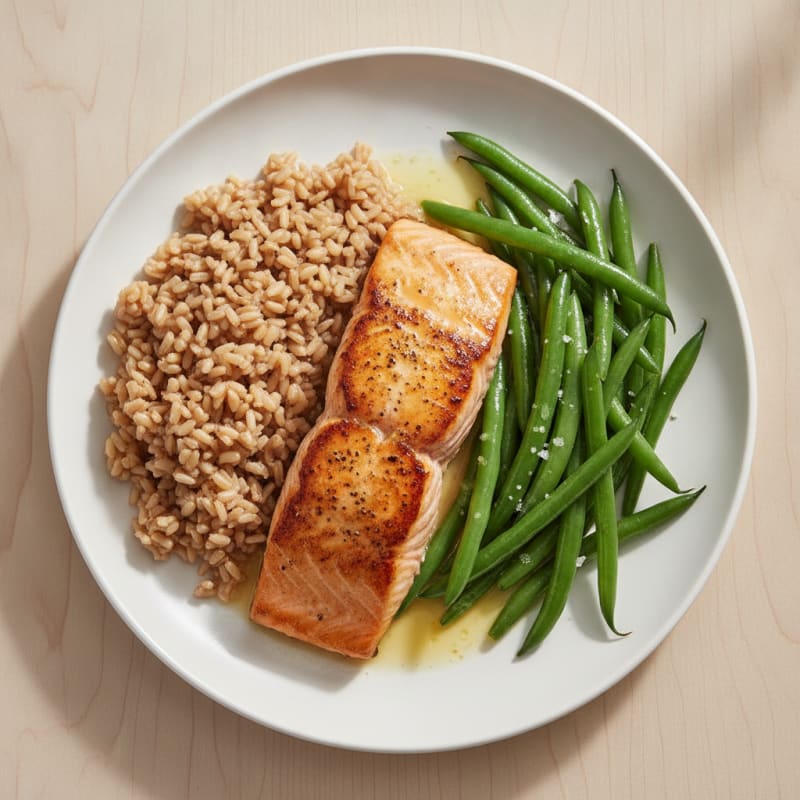 Seared Salmon with Steamed Green Beans and Brown Rice