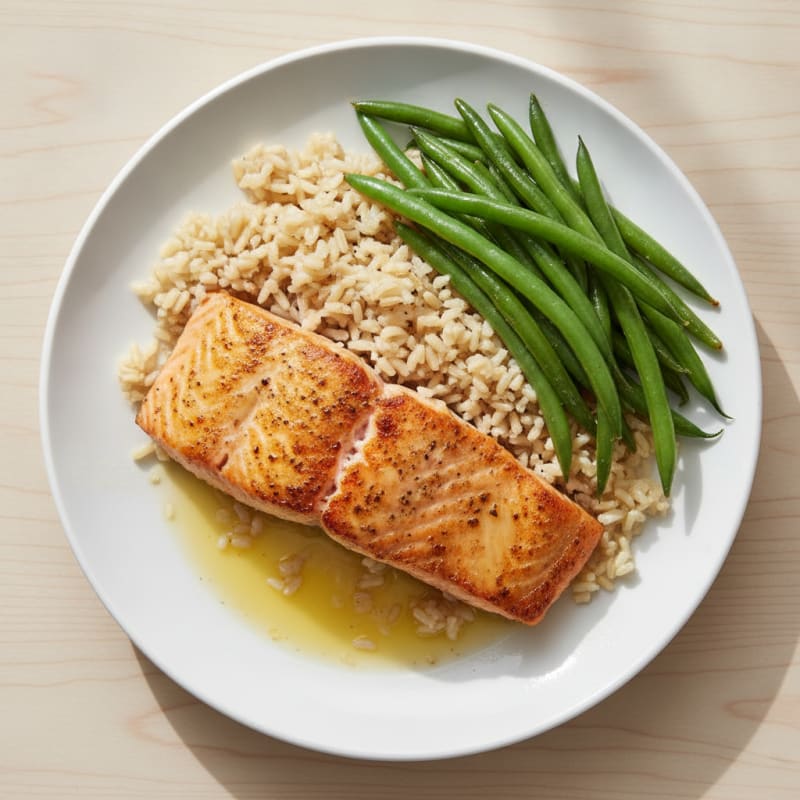 Seared Salmon Fillet with Steamed Green Beans and Brown Rice