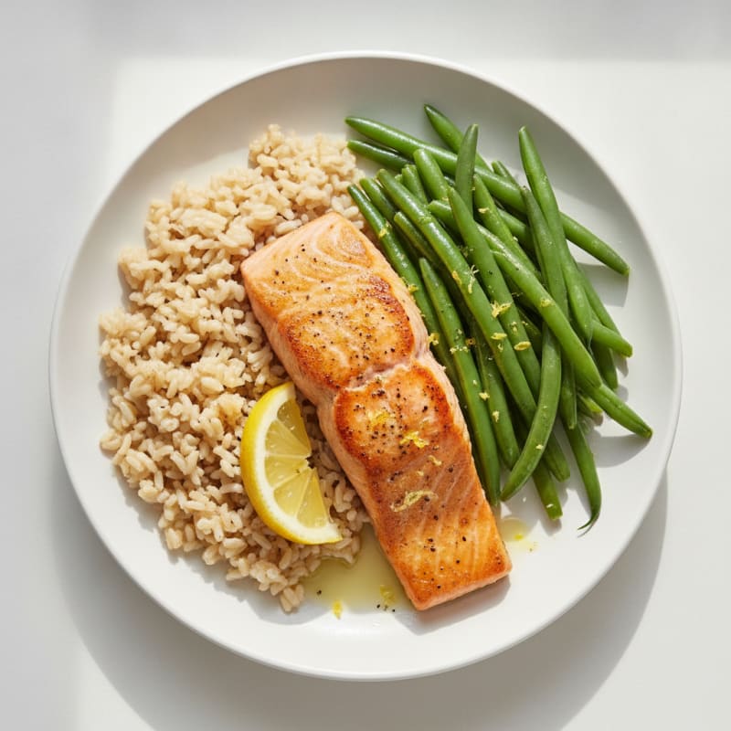 Seared Salmon Fillet with Steamed Green Beans and Brown Rice