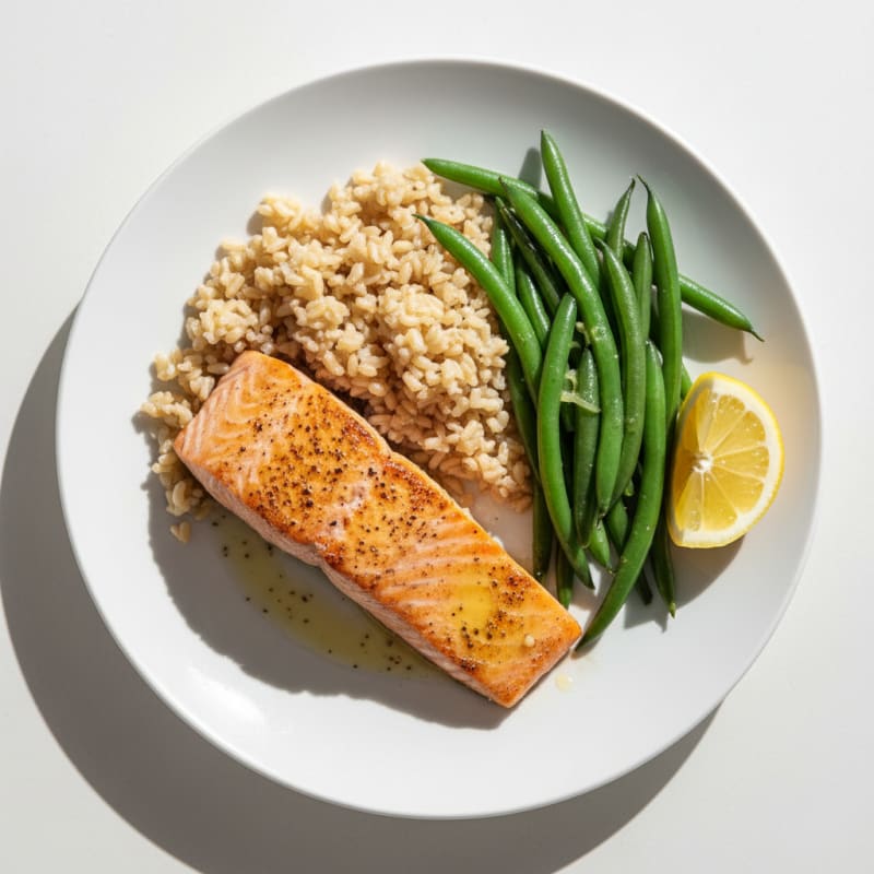 Seared Salmon Fillet with Steamed Green Beans and Brown Rice