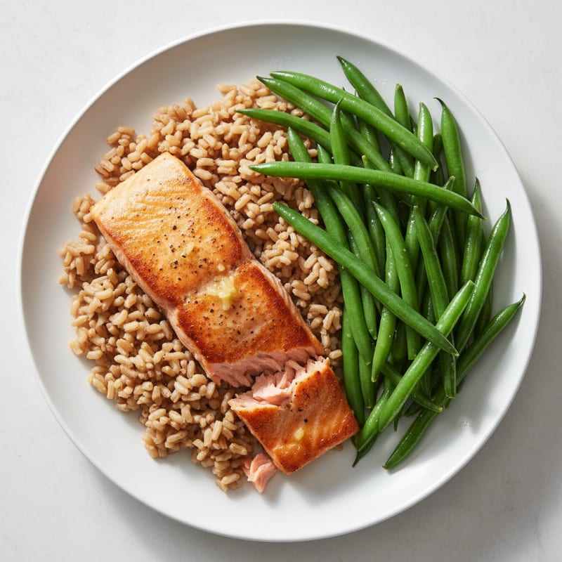 Seared Salmon with Steamed Green Beans and Brown Rice