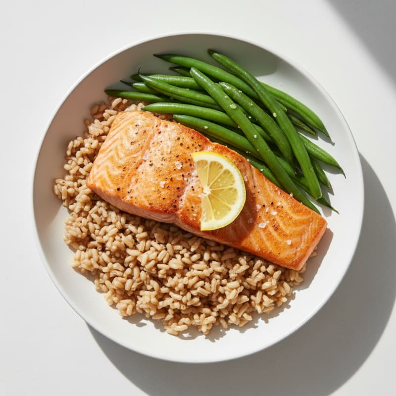 Seared Salmon with Steamed Green Beans and Brown Rice