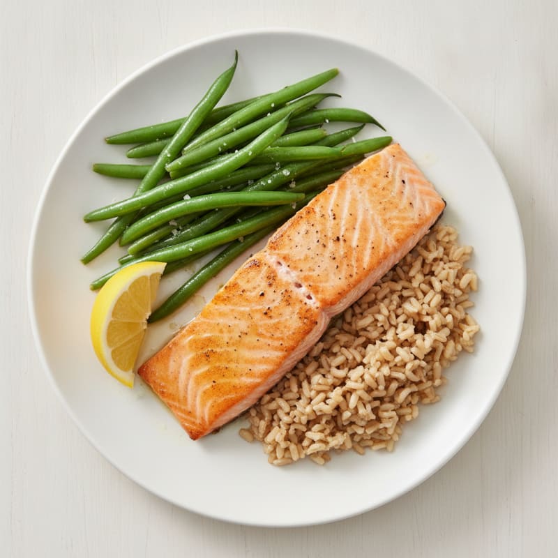 Seared Salmon Fillet with Steamed Green Beans and Brown Rice