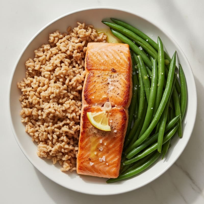 Seared Salmon with Steamed Green Beans and Brown Rice