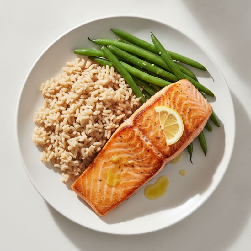 Seared Salmon with Steamed Green Beans and Brown Rice