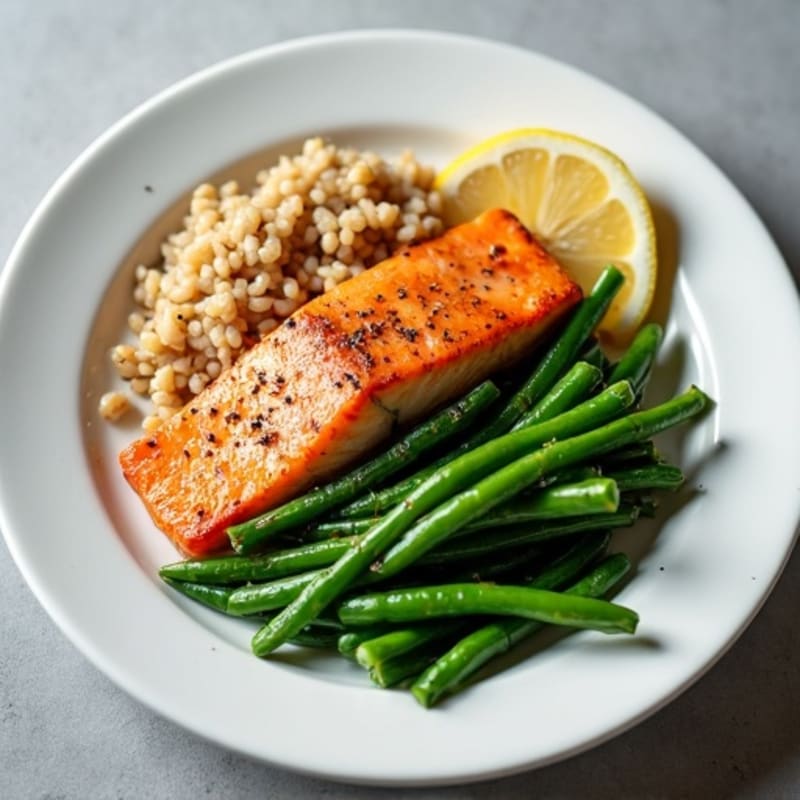 Seared Salmon Fillet with Steamed Green Beans and Brown Rice