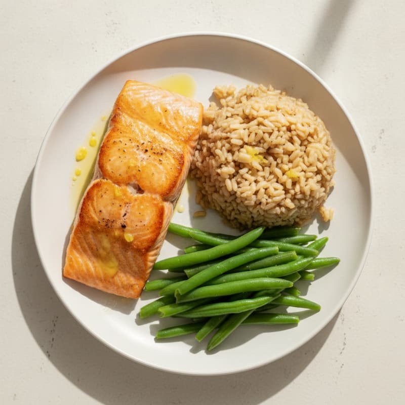 Seared Salmon with Steamed Green Beans and Brown Rice