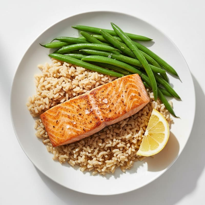 Seared Salmon with Steamed Green Beans and Brown Rice