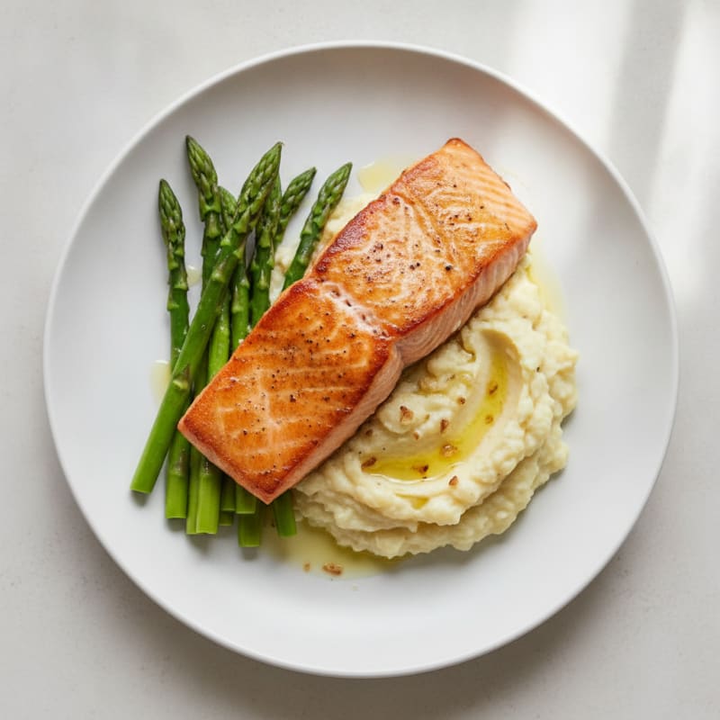Seared Salmon Fillet with Steamed Asparagus and Garlic Cauliflower Mash