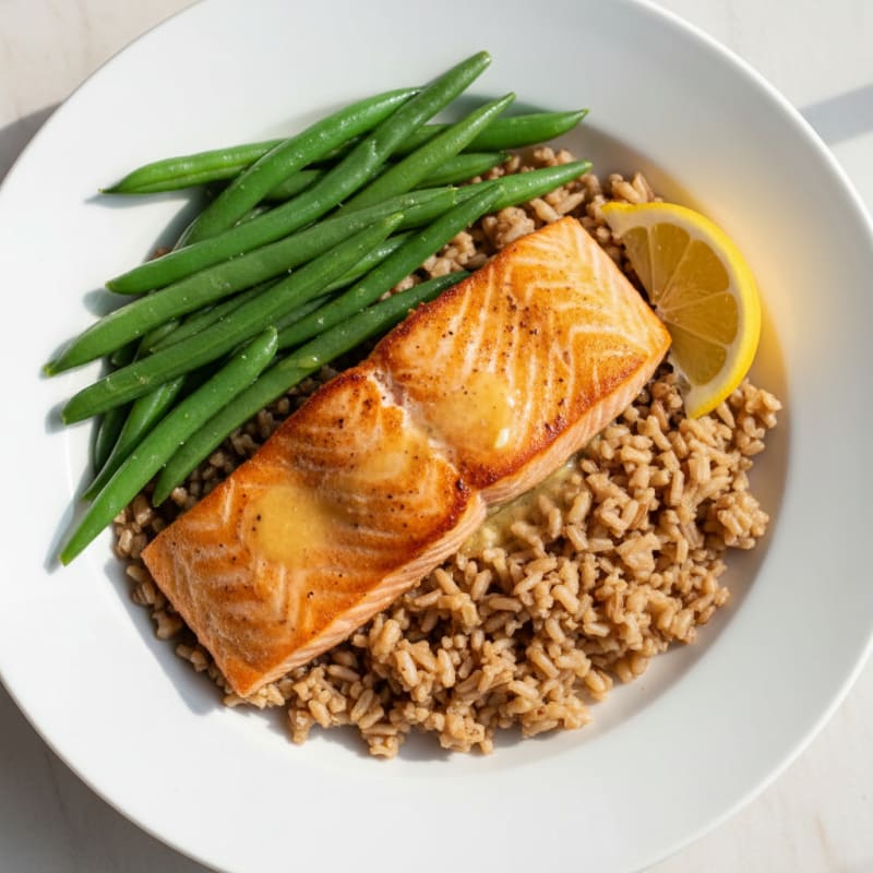 Seared Salmon with Steamed Green Beans and Brown Rice