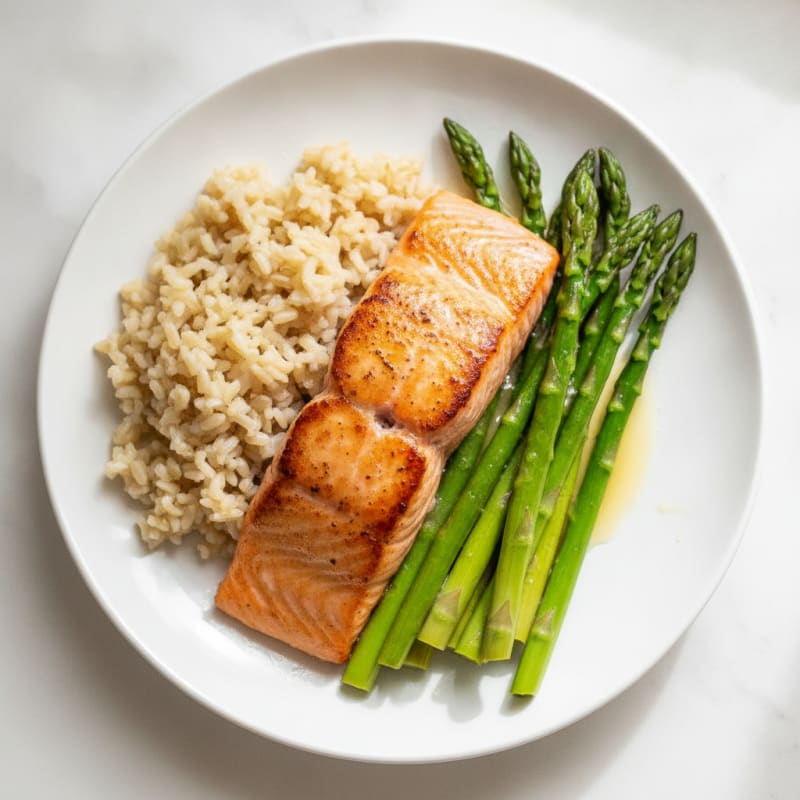 Seared Salmon Fillet with Steamed Asparagus and Brown Rice